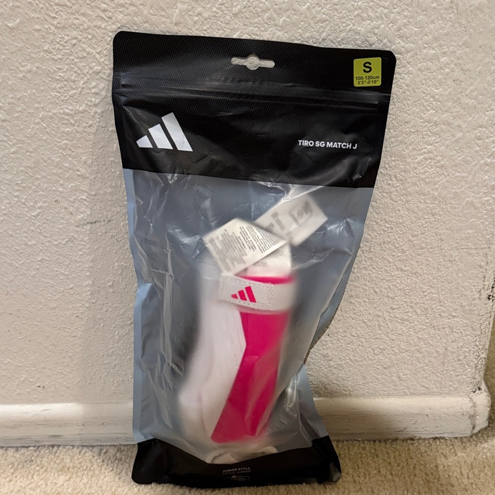 NIB Adidas Girls Soccer Tiro SG Match J Junior Style Shin Guards Pink White